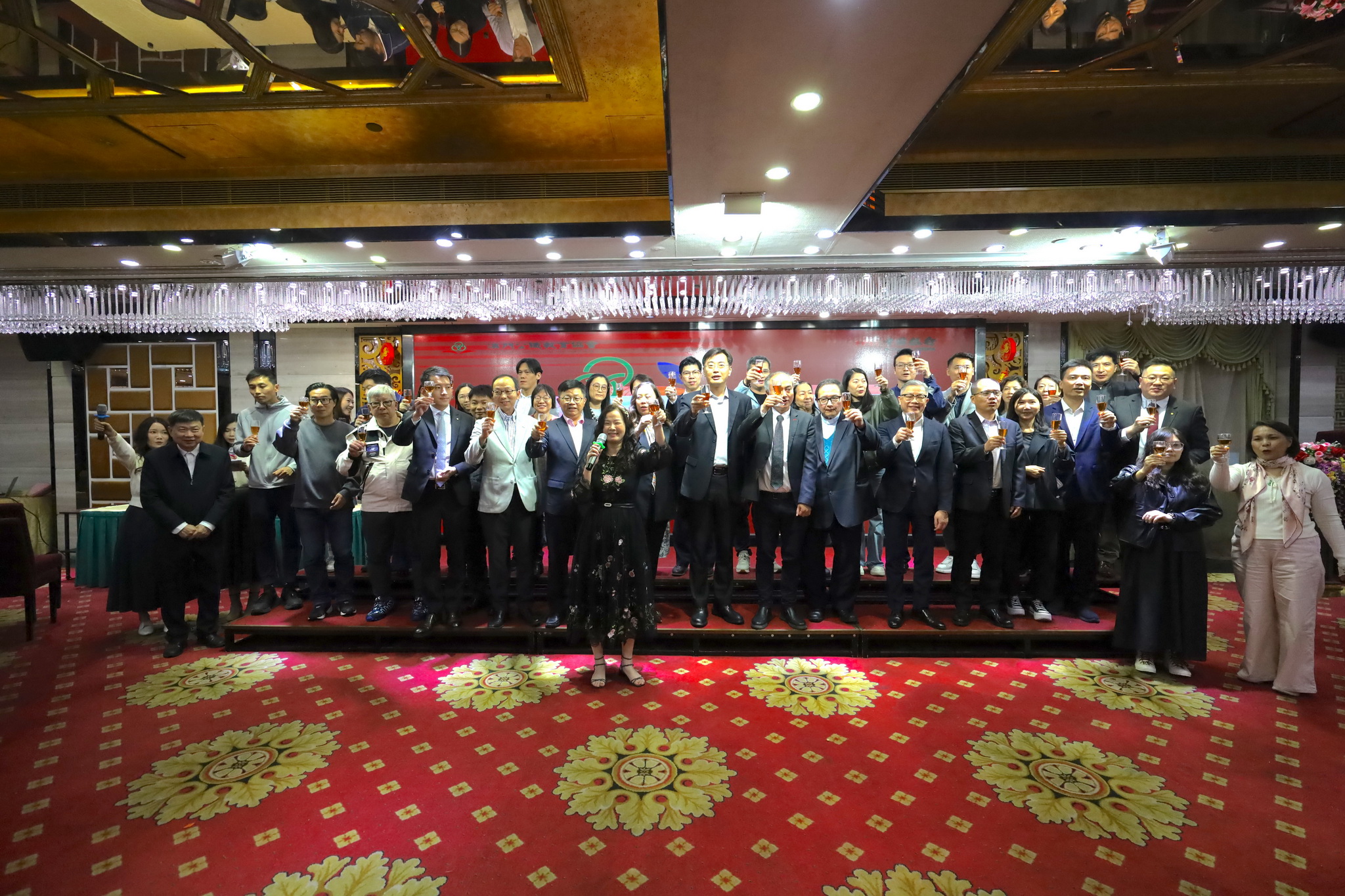 20260310151558 316 220